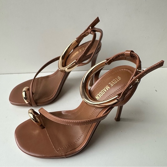 Steve Madden T-Strap Heeled Sandals Brown Tan Gold Toe Ring Ankle Strap Size 6 - Picture 4 of 9